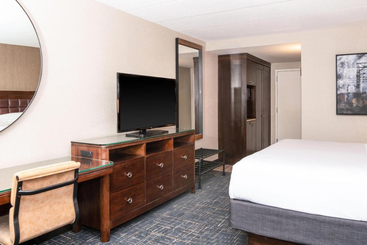 Club level, Guest room, 1 King, Sofa bed